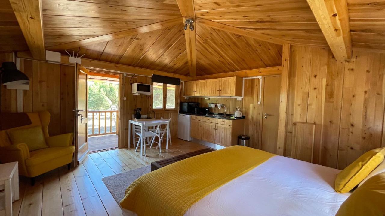 Suspended Wooden House - Monte Da Cortica Villa Aguas de Moura ภายนอก รูปภาพ