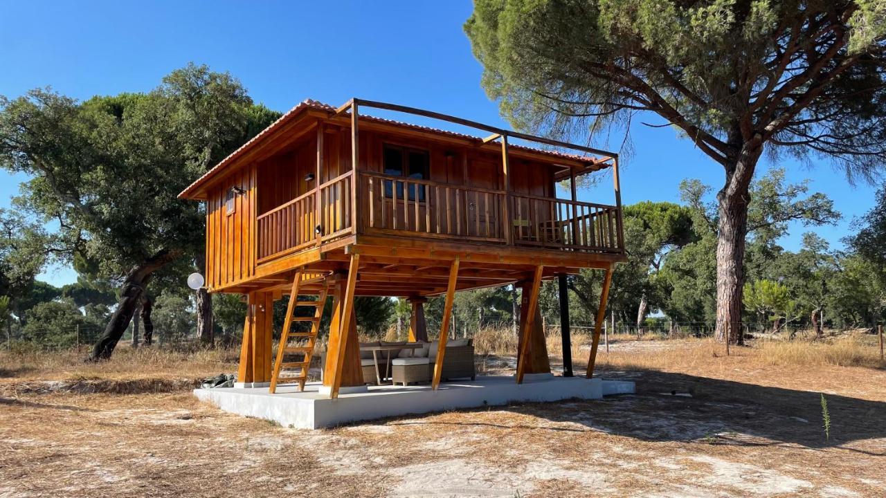 Suspended Wooden House - Monte Da Cortica Villa Aguas de Moura ภายนอก รูปภาพ